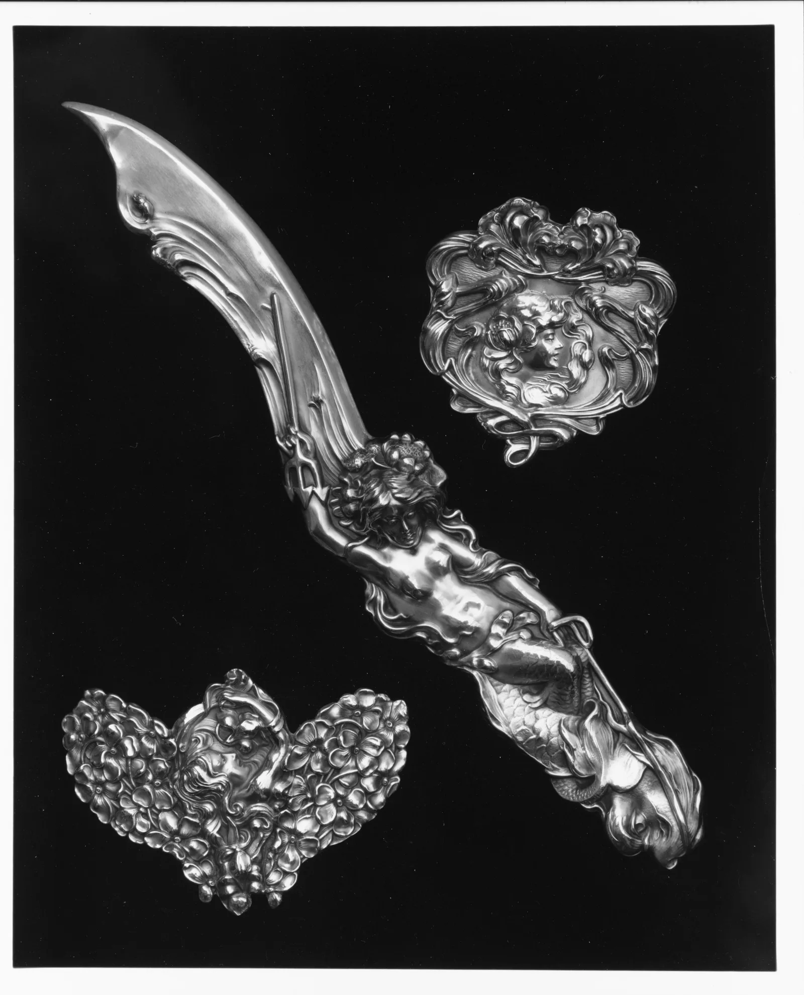 Hebilla de plata americana decorativa de Unger Brothers, hacia 1900