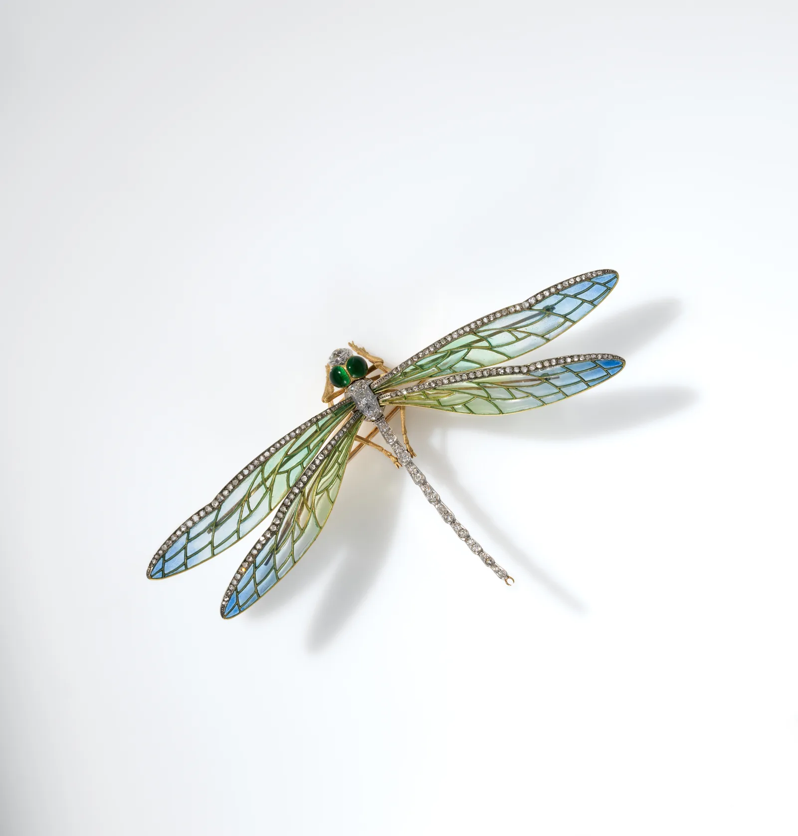Broche de libélula art nouveau de oro con esmalte y diamantes, hacia 1890