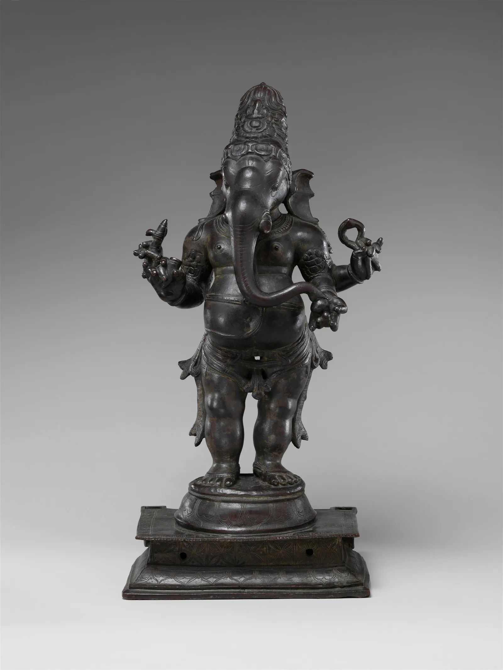 Figura de bronce de Ganesha con cabeza de elefante, sur de la India, Tamil Nadu, siglo XII