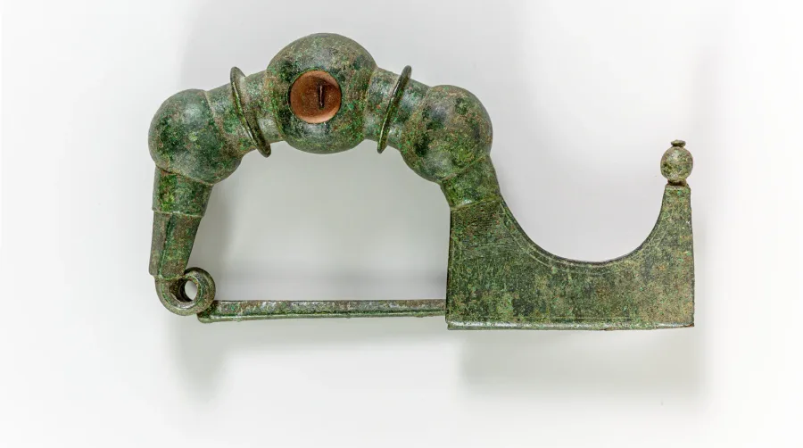 El cobre en joyería: el primer metal de la humanidad, el que pone la piel verde y alimenta leyendas