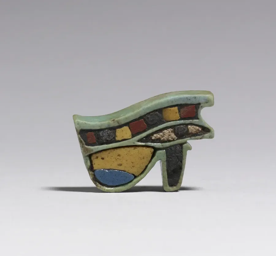 Amuleto egipcio antiguo del ojo de Udjat (ojo de Horus)