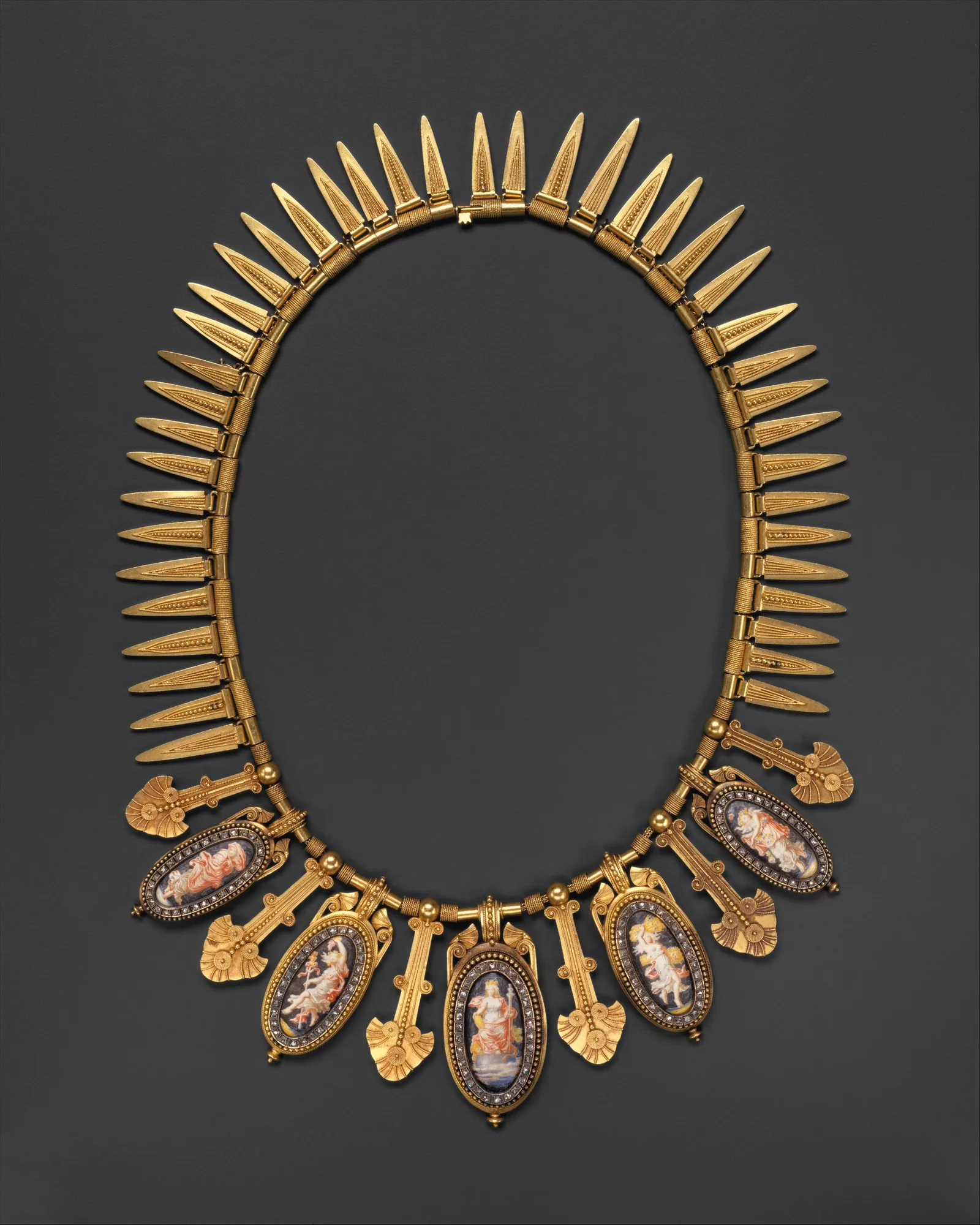 Collar largo de oro con esmalte y diamantes de Eugène Fontenay, hacia 1870