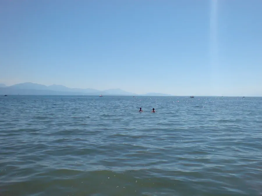 Plage de vidy en été
