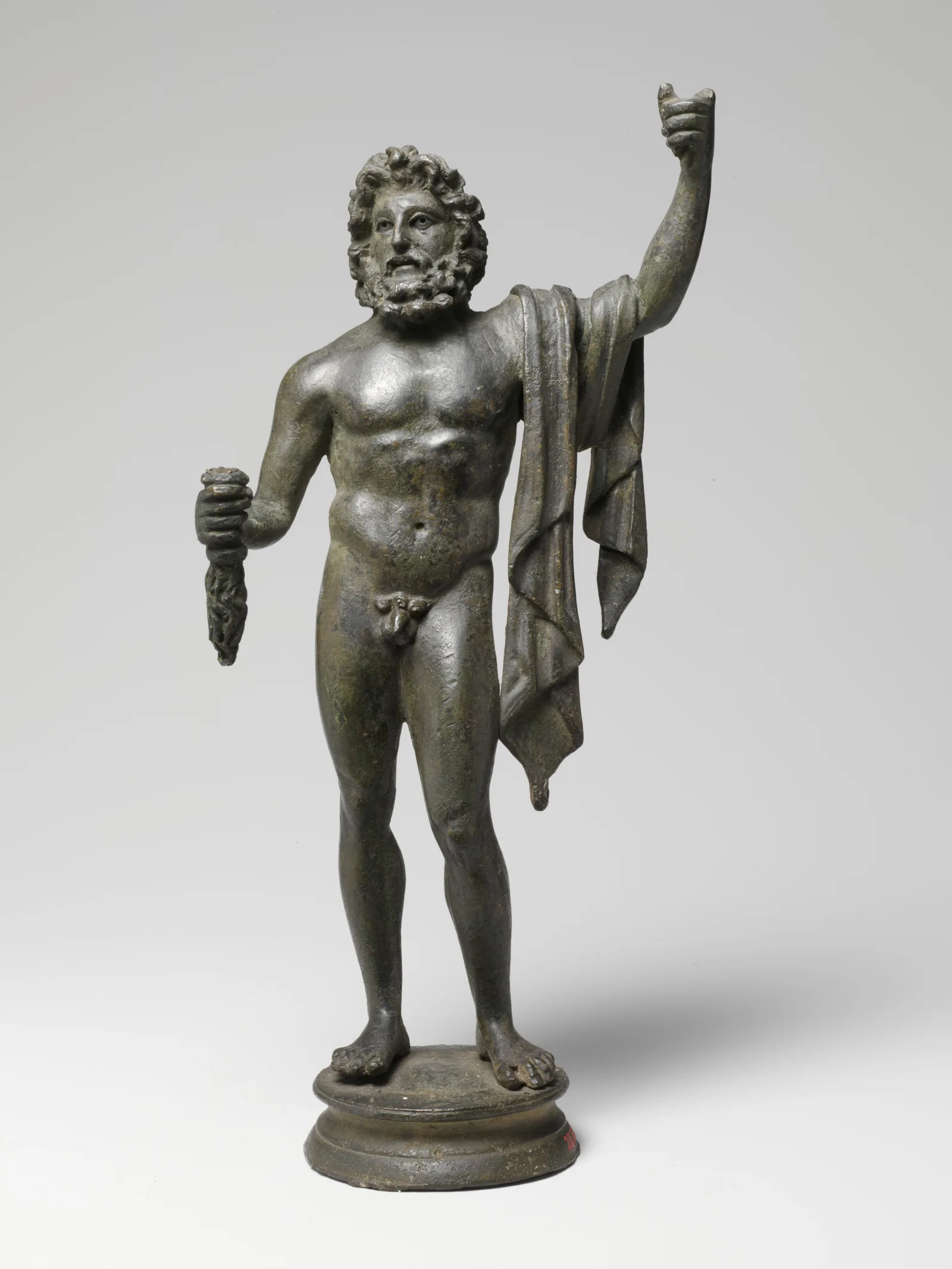 Zeus y Júpiter en las joyas: águila, rayo y signo de poder
