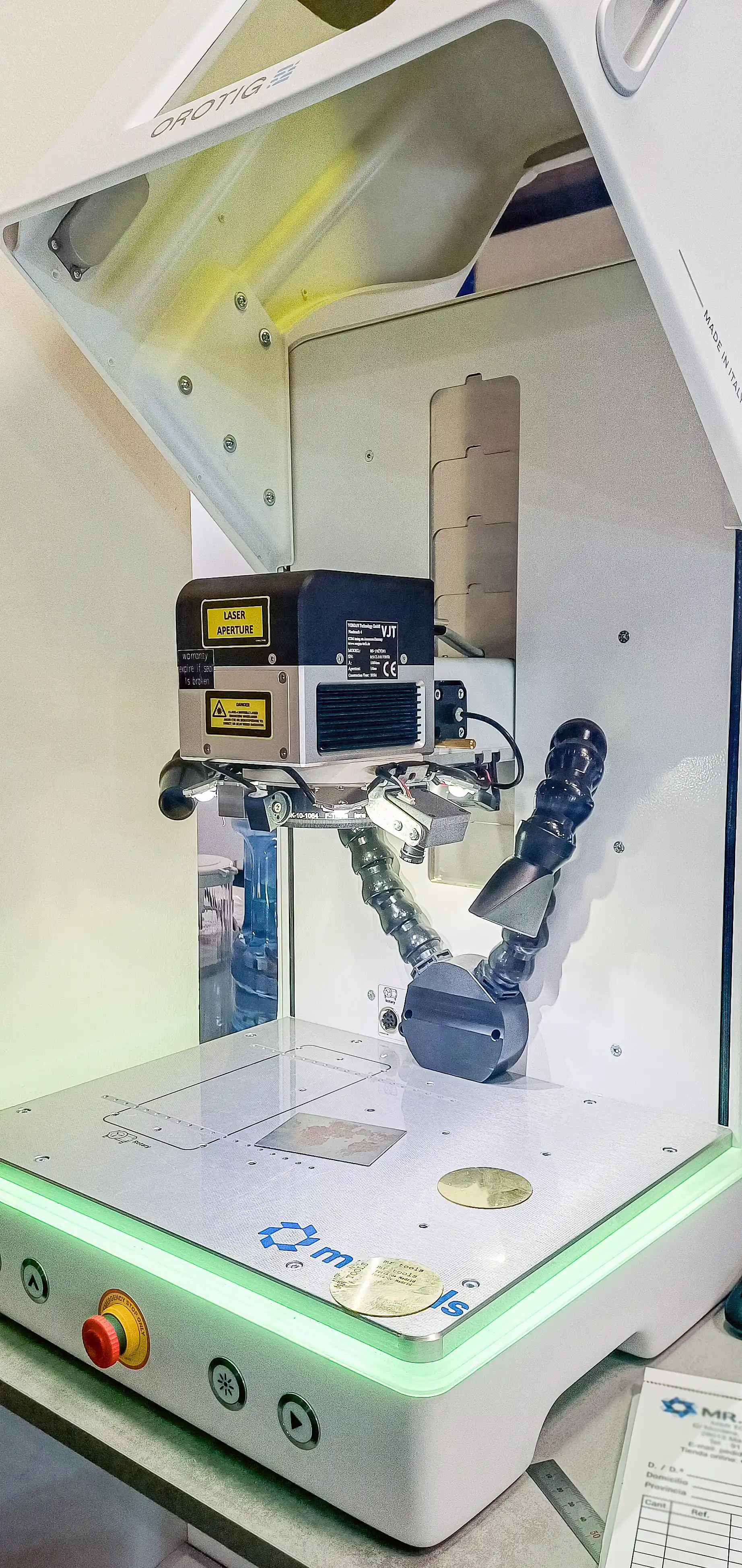 Equipo de soldadura láser para taller de joyería expuesto en Madridjoya 2025