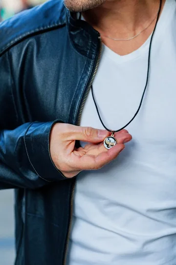 COLGANTE LUZ DE ISIS 1