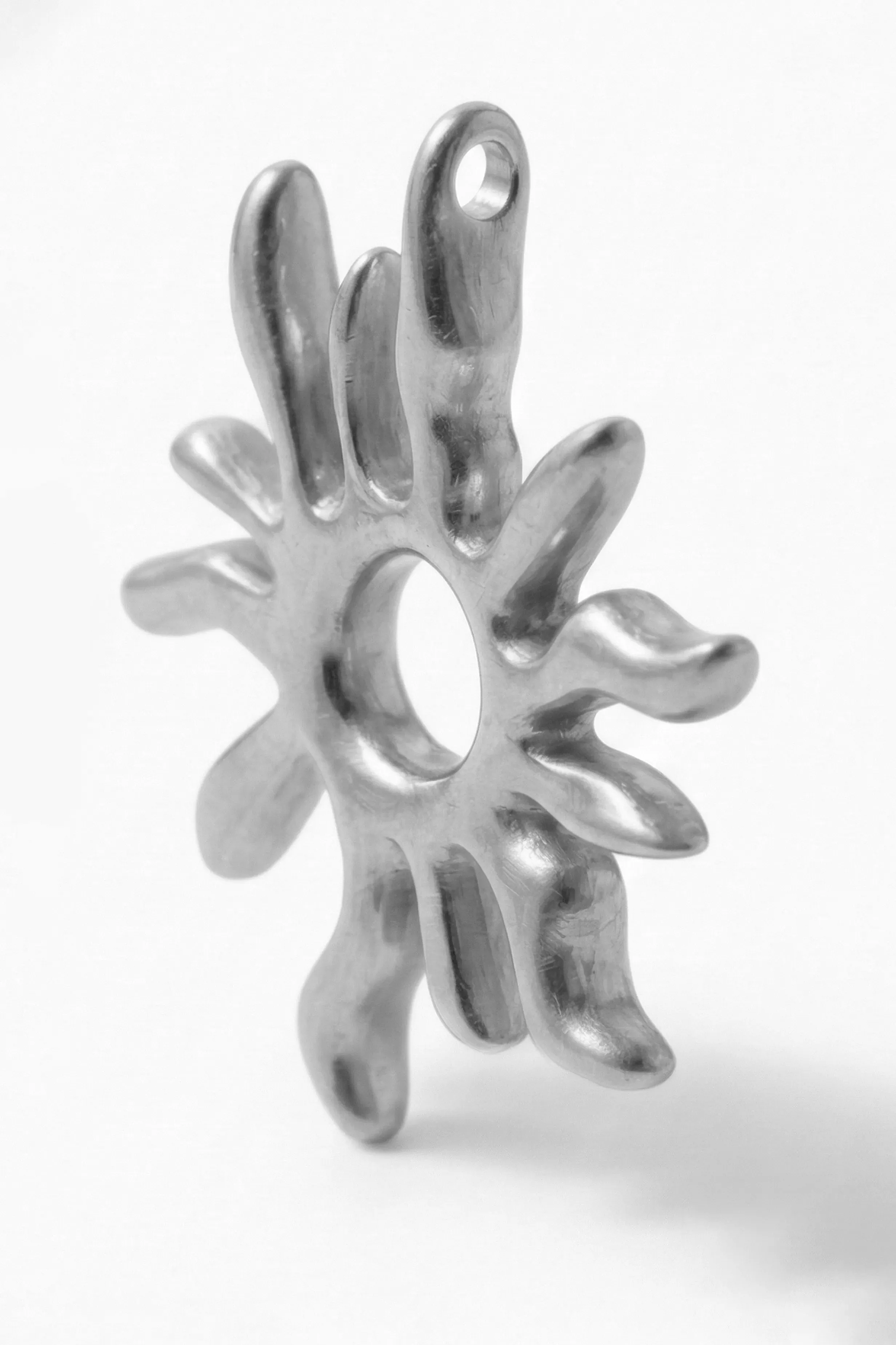 RADIANT SUN PENDANT SILVER-TONE превью 3